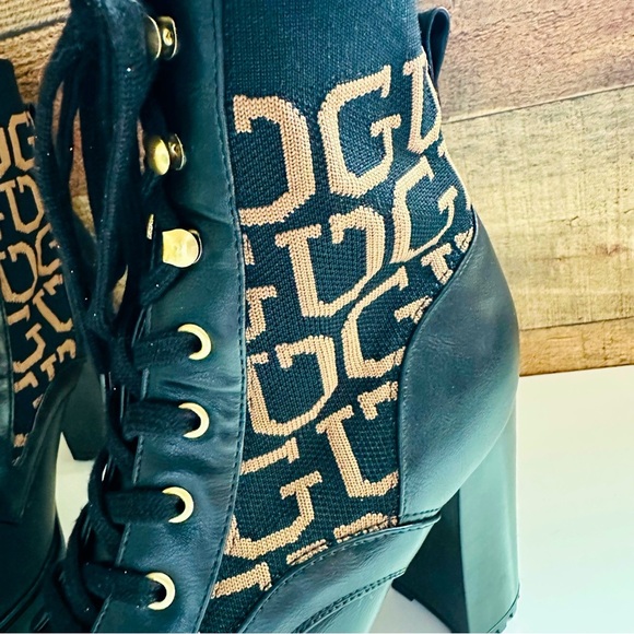 NWOT Guess Grows-R Knit Logo Heeled Platform Boots - Picture 6 of 8